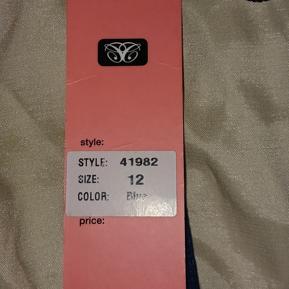 CHI CHI Navy Blue Lace Cap Sleeve Back Zip Pockets Dress Size 12 - Picture 14 of 16